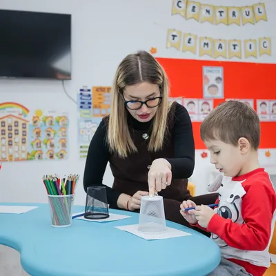 Momente din viața de zi cu zi la Grădinița Model Târgoviște