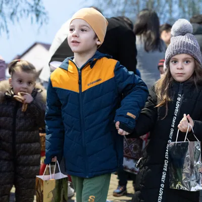 Jocuri și activități în aer liber la Grădinița Model