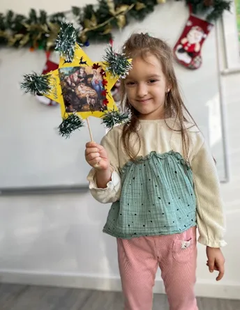 Confecționare stele pentru colindat - Grupa mare - 8